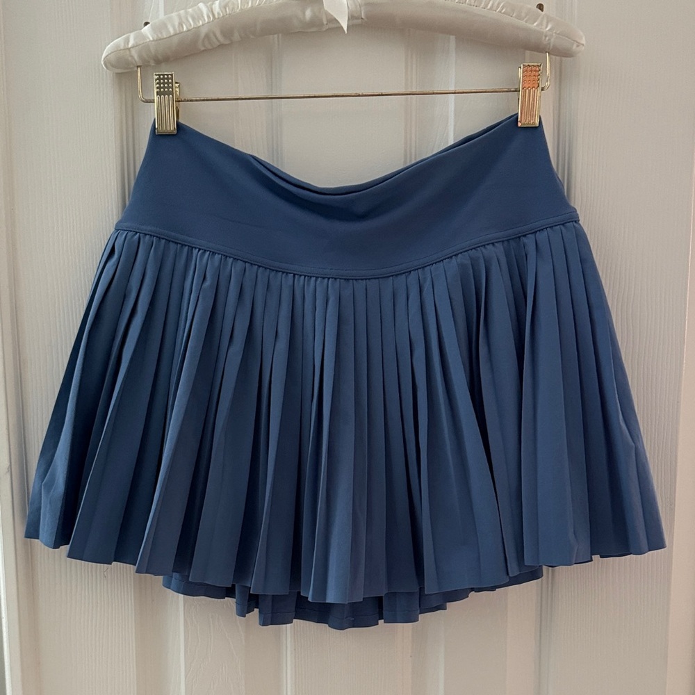 Chic Blue Pleated Mini Skirt